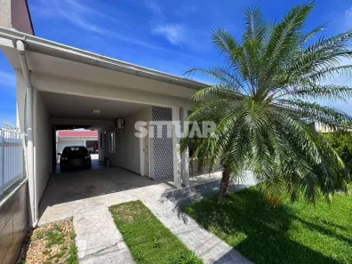 Casa com 3 Quartos à venda, 190m² no Revoredo, Tubarão