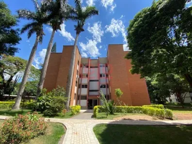 Apartamento com 3 Quartos para alugar, 87m² no Zona 07, Maringá