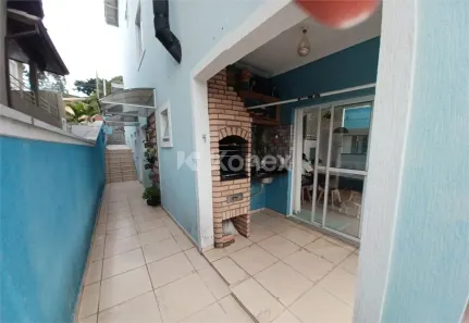 Sobrado com 3 Quartos à venda, 165m² no Parque Ideal, Carapicuíba