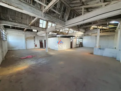 Galpão/Depósito/Armazém para alugar, 378m² no Penha Circular, Rio de Janeiro