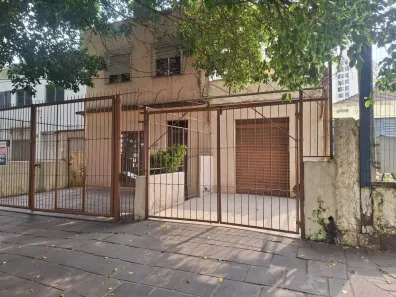 Casa com 6 Quartos à venda, 220m² no Passo da Areia, Porto Alegre