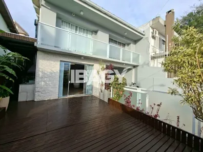 Casa com 3 Quartos para alugar, 315m² no Agronômica, Florianópolis