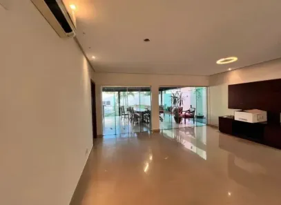 Casa de Condomínio com 4 Quartos para alugar, 310m² no Loteamento Portal do Sol II, Goiânia