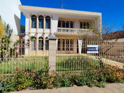 Sobrado com 6 Quartos à venda, 393m² no Zona 07, Maringá