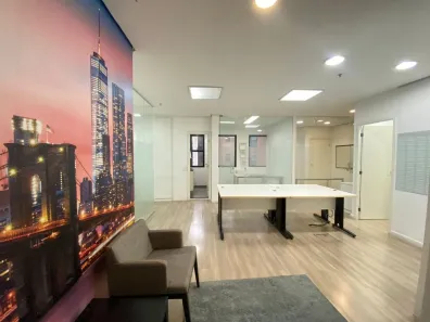 Sala Comercial à venda, 80m² no Vila Olímpia, São Paulo