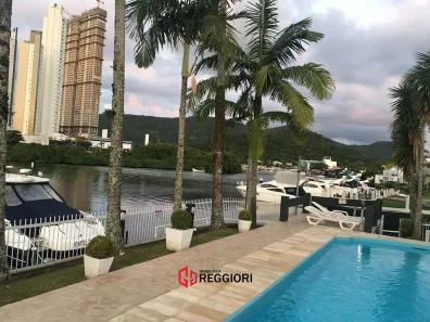 Casa de Condomínio com 4 Quartos à venda, 980m² no Barra, Balneário Camboriú