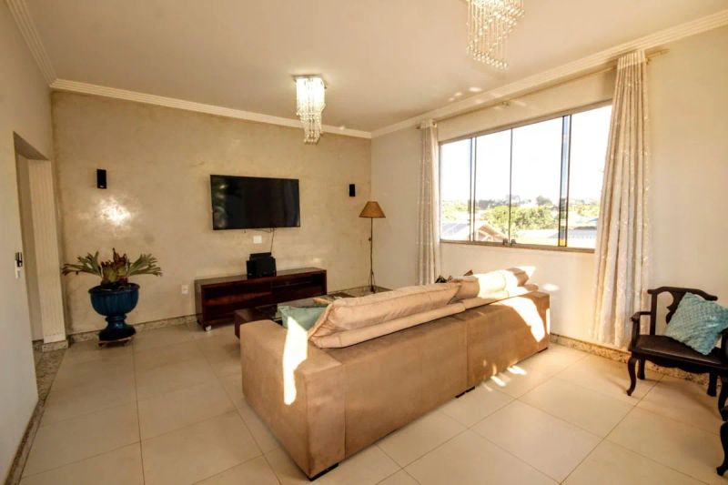 Casa com 5 quartos — Bandeirantes (Pampulha), Belo Horizonte