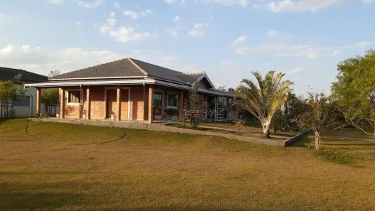 Fazenda/Sítio com 3 Quartos à venda, 800m² no Elias Fausto, Elias Fausto
