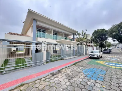 Casa com 4 Quartos para alugar, 290m² no Mata da Praia, Vitória