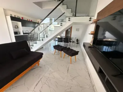 Sobrado com 3 Quartos à venda, 120m² no Balneário Coroados, Guaratuba