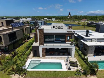 Casa de Condomínio com 4 Quartos à venda, 344m² no Capão Novo, Capão da Canoa