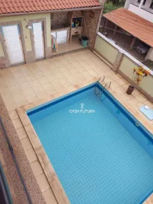 Casa com 6 Quartos à venda, 315m² no Jardim Amália, Volta Redonda