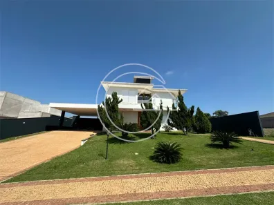 Casa com 4 Quartos à venda, 800m² no Centro, Marília