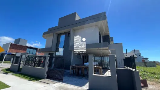 Sobrado com 4 Quartos à venda, 188m² no Campeche, Florianópolis