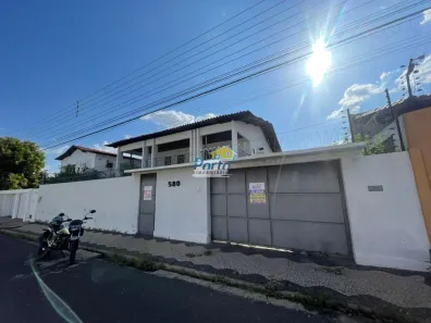 Casa com 4 Quartos para alugar, 300m² no São João, Teresina