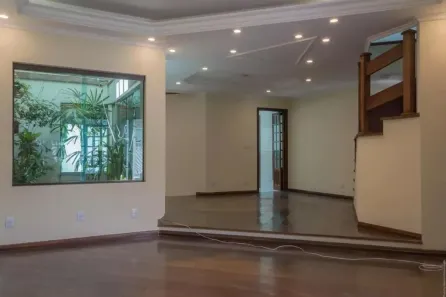 Sobrado com 4 Quartos para alugar, 322m² no Independência, São Bernardo do Campo