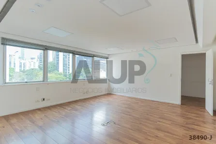 Sala Comercial à venda, 204m² no Cidade Monções, São Paulo