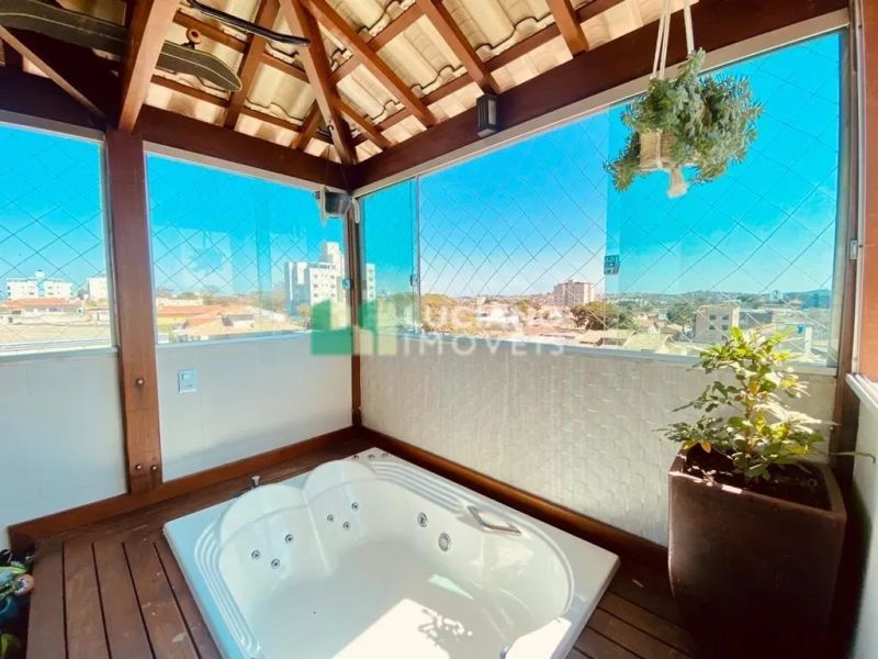 Apartamento com 2 quartos — Rio Branco, Belo Horizonte
