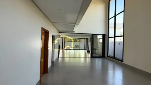 Sobrado com 4 Quartos para alugar, 335m² no Residencial Goiânia Golfe Clube, Goiânia