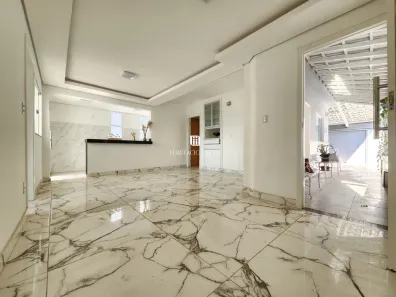 Casa com 3 Quartos à venda, 160m² no Rio Branco, Belo Horizonte