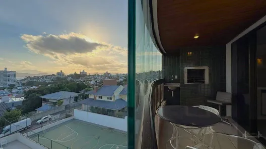 Apartamento com 3 Quartos à venda, 110m² no Coqueiros, Florianópolis