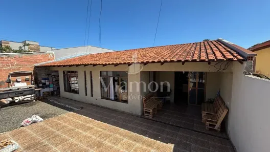 Casa com 3 Quartos à venda, 180m² no Orleans, Curitiba