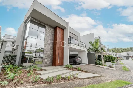 Casa de Condomínio com 3 Quartos à venda, 265m² no Vila Nova, Joinville