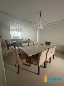 Apartamento com 3 Quartos para alugar, 90m² no Santa Mônica, Uberlândia