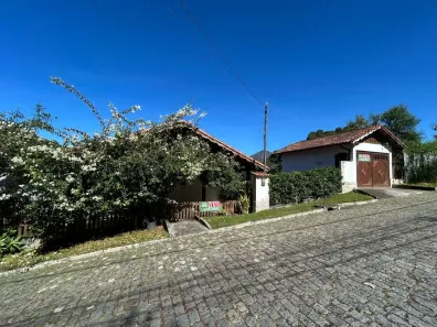 Casa de Condomínio com 3 Quartos à venda, 177m² no Braunes, Nova Friburgo