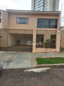 Sobrado com 2 Quartos à venda, 94m² no Vila São Vicente, Arapongas