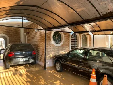 Sobrado com 6 Quartos à venda, 400m² no Centro, Taubaté