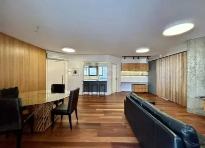 Apartamento com 3 Quartos à venda, 135m² no Centro, Florianópolis