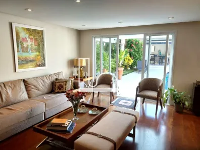 Sobrado com 4 Quartos à venda, 273m² no Jardim Leonor, São Paulo