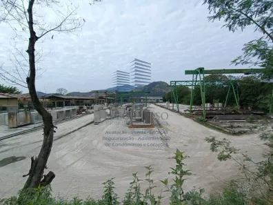 Imóvel Comercial para alugar, 16085m² no Bangu, Rio de Janeiro
