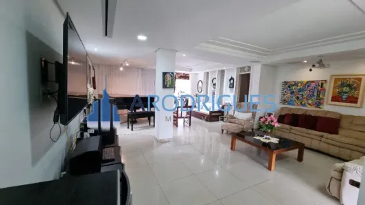 Casa com 5 Quartos à venda, 400m² no Itapuã, Salvador
