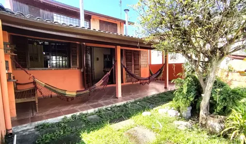 Casa com 4 Quartos à venda, 220m² no Enseada, Ubatuba