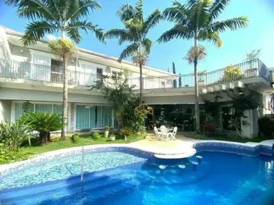 Casa com 4 Quartos para alugar, 417m² no Nova Campinas, Campinas