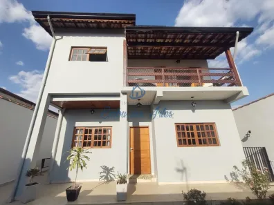 Casa com 3 Quartos à venda, 178m² no Jardim Pinheirinho, Embu das Artes