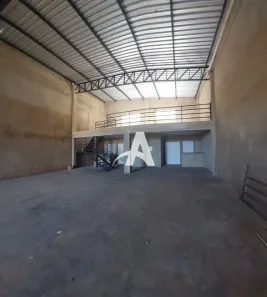 Galpão/Depósito/Armazém para alugar, 300m² no Loteamento Luizote de Freitas IV, Uberlândia