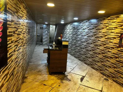 Ponto Comercial para alugar, 34m² no Castelanea, Petrópolis
