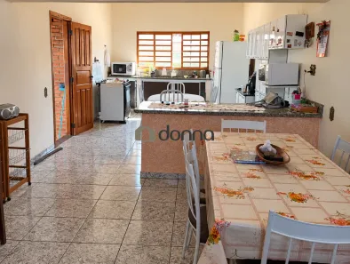 Casa com 3 Quartos à venda, 200m² no Fabrício, Uberaba