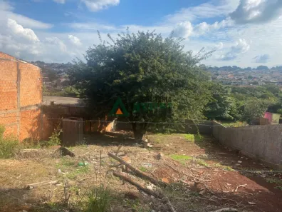 Lote/Terreno à venda, 448m² no Sabará III, Londrina