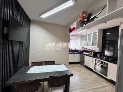 Apartamento com 3 Quartos à venda, 135m² no Vila Embaré, Valinhos