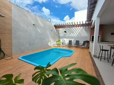 Casa com 4 Quartos à venda, 240m² no Bosque dos Buritis, Uberlândia