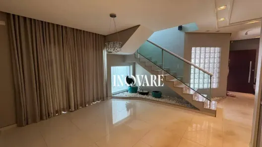 Casa com 4 Quartos à venda, 250m² no Jardim Patrícia, Uberlândia