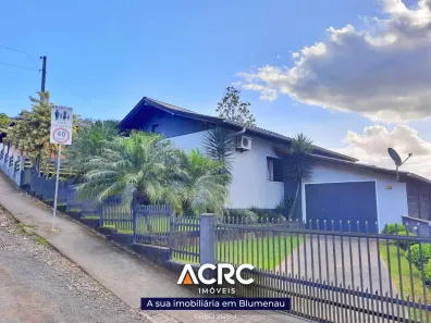 Casa com 3 Quartos à venda, 182m² no Itoupavazinha, Blumenau