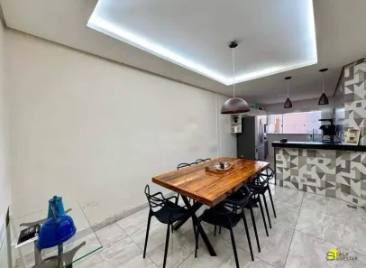 Casa com 3 Quartos à venda, 246m² no Araguaia, Belo Horizonte