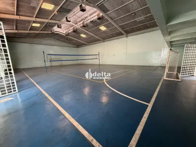 Ponto Comercial com 2 Quartos à venda, 717m² no Santa Mônica, Uberlândia