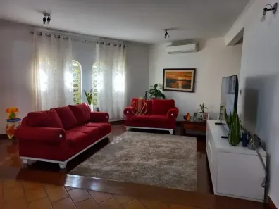 Sobrado com 3 Quartos à venda, 220m² no Centro, Mogi Guaçu