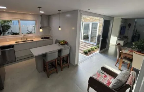 Casa com 3 Quartos à venda, 280m² no Rio Tavares, Florianópolis